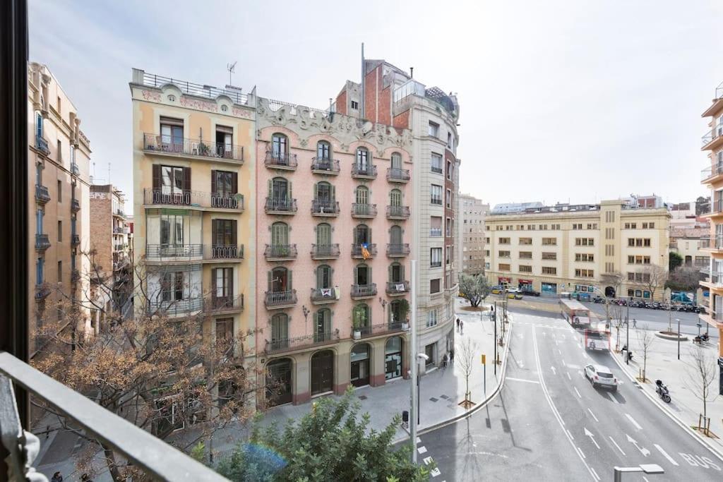 Modern And Bright Well Located In Gracia Apartament Barcelona