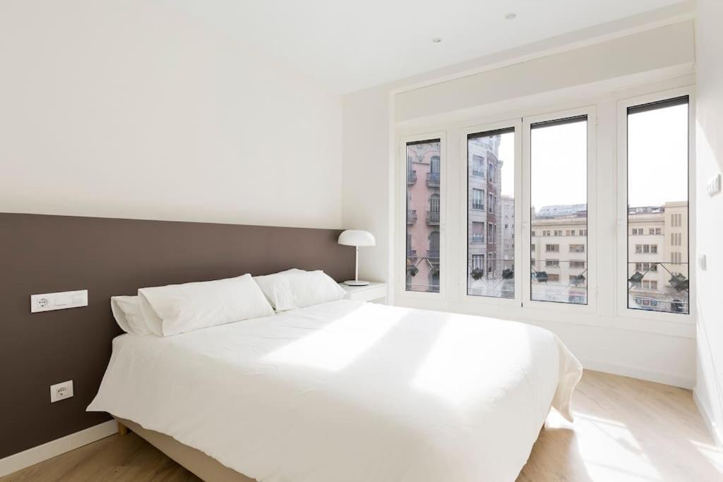 Modern And Bright Well Located In Gracia Apartament